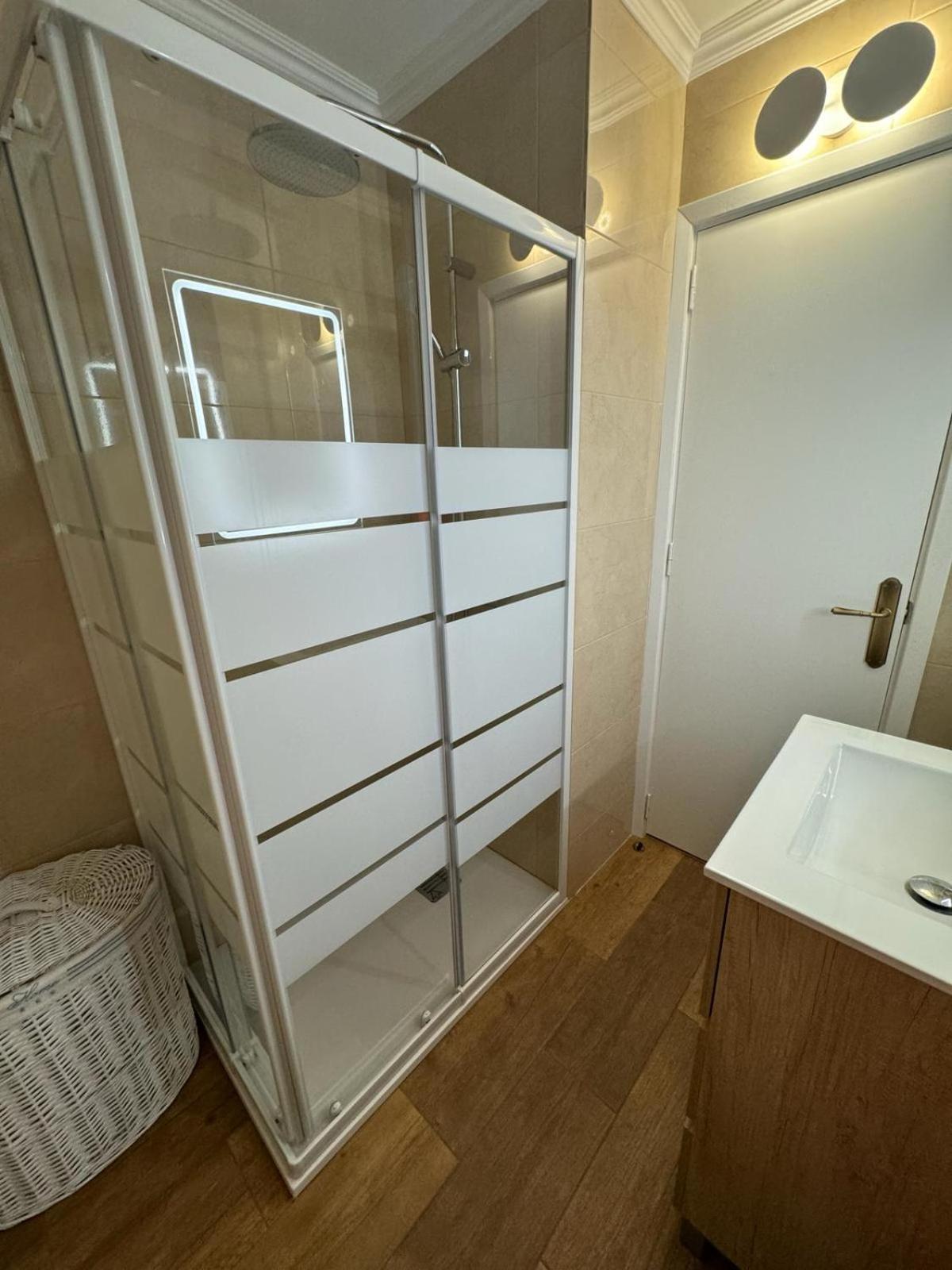 Acogedor Apartamento A 50 Metros Del Mar Кембрилс Екстериор снимка